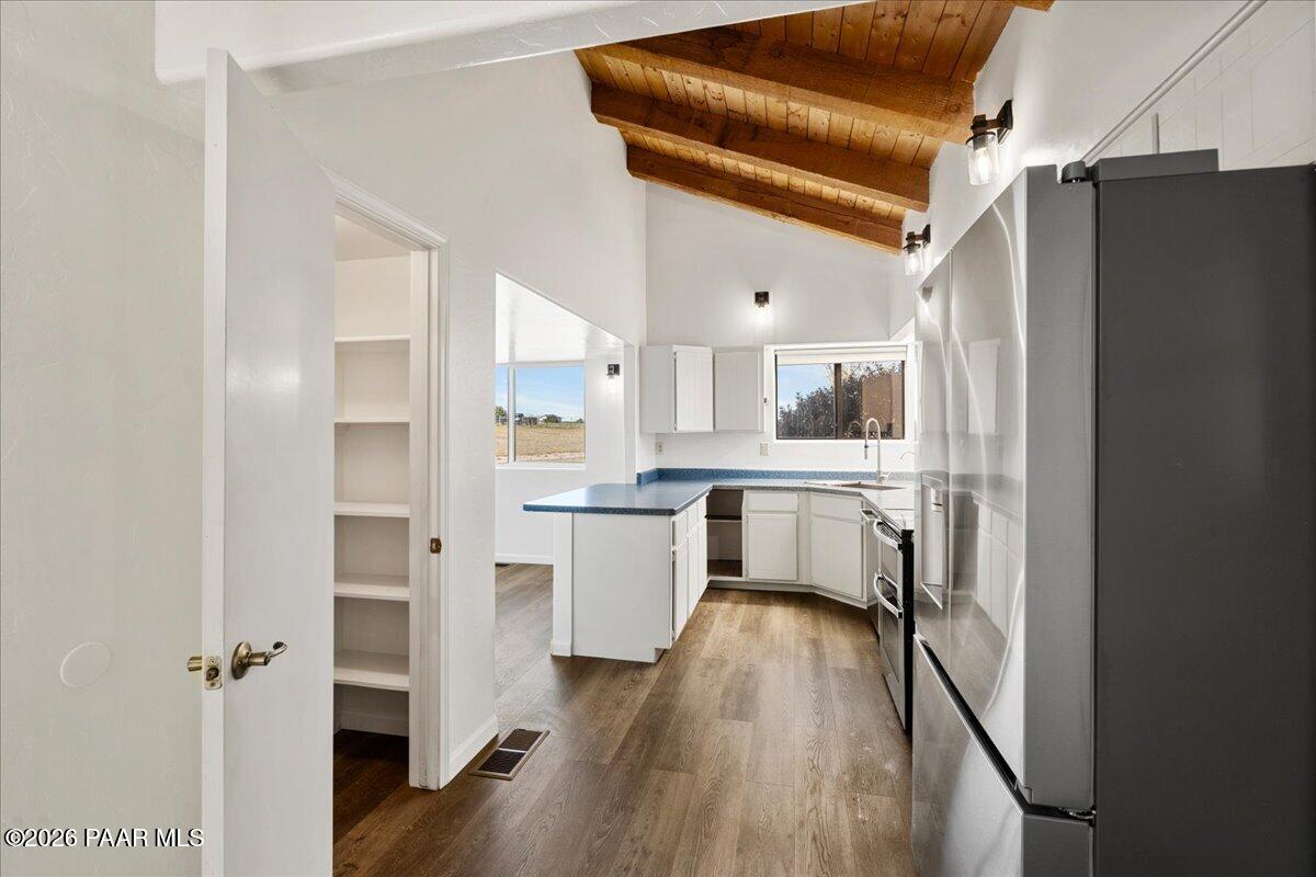 1445 South Table Mountain Road Chino Valley, AZ 86323 - Photo 14 of 73 14-Kitchen