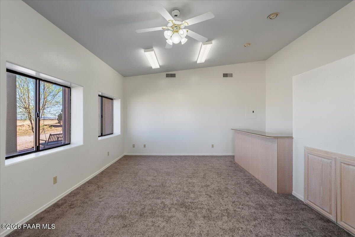 1445 South Table Mountain Road Chino Valley, AZ 86323 - Photo 18 of 73 18-Family Room