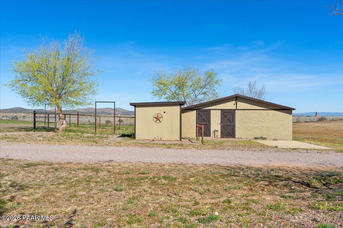 1445 South Table Mountain Road Chino Valley, AZ 86323 - Photo 56 of 73 56-Barn