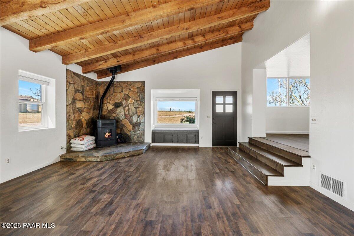 1445 South Table Mountain Road Chino Valley, AZ 86323 - Photo 7 of 73 07-Entry to Living Room