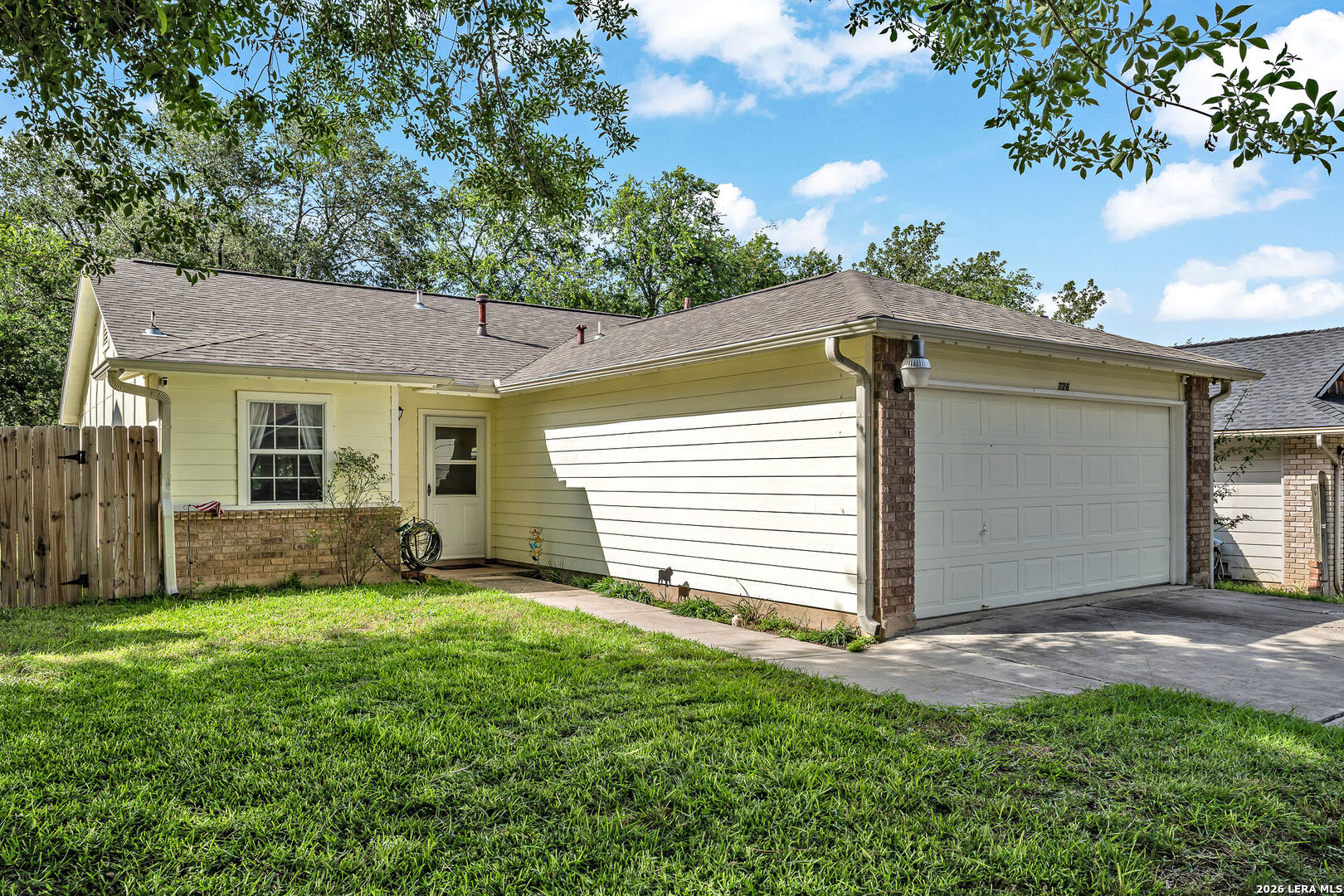 726 Meadow Gate Converse, TX 78109 - Photo 2 of 22