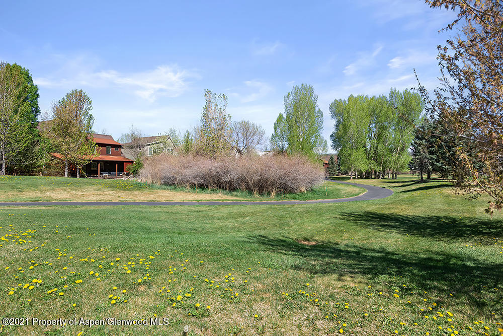 334 Sopris Circle Basalt, CO 81621 - Photo 32 of 34 a view of a garden