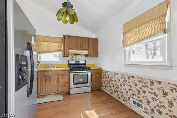 $560,000 | 16 Hart Place, Union, NJ 07083