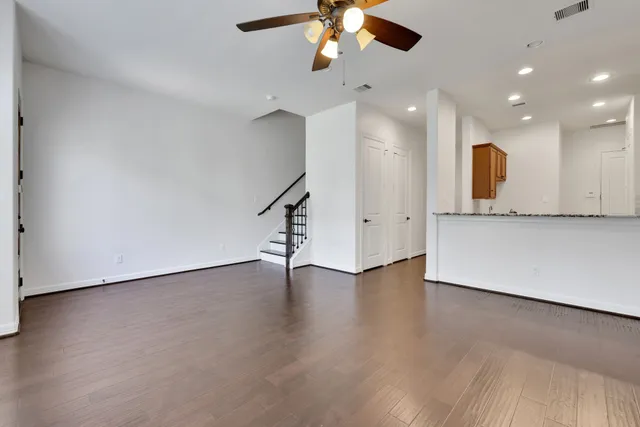 $2,800 | 12 Tassia Lane, Pasadena, TX 77058