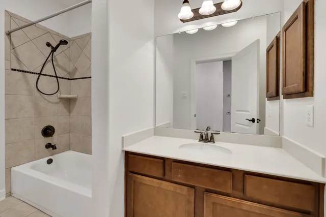 $2,800 | 12 Tassia Lane, Pasadena, TX 77058