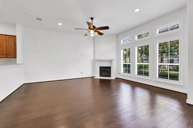 $2,800 | 12 Tassia Lane, Pasadena, TX 77058