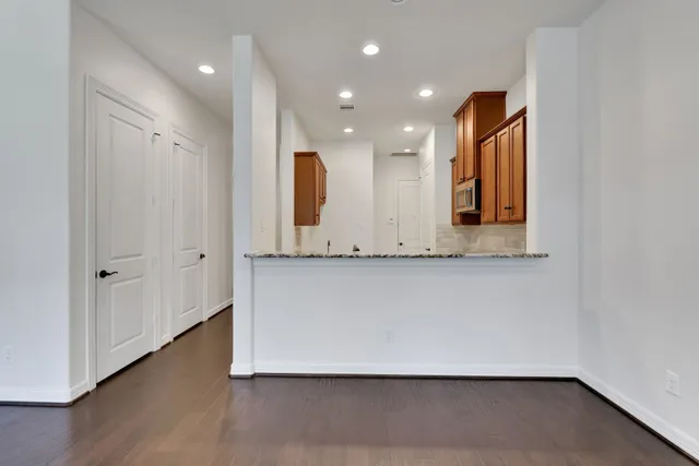 $2,800 | 12 Tassia Lane, Pasadena, TX 77058