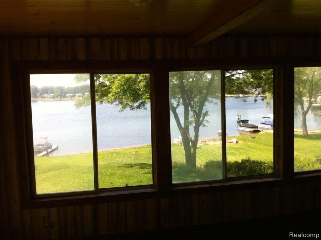 2533 Rubbins Road Howell, MI 48843 - Photo 9 of 19 IMG_1229.JPG