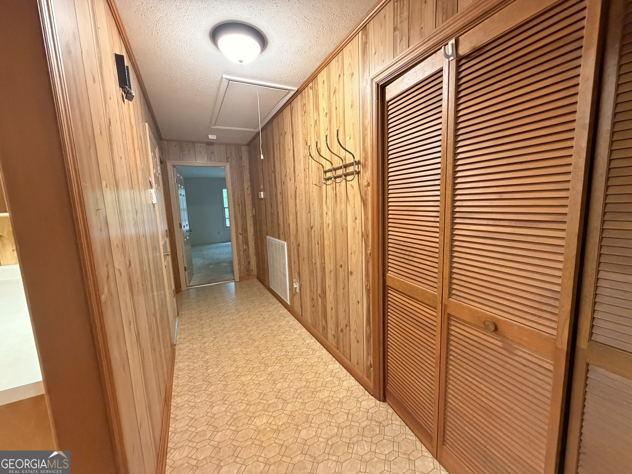 213 Stembridge Road Southeast Milledgeville, GA 31061 - Photo 8 of 83 a view of a hallway