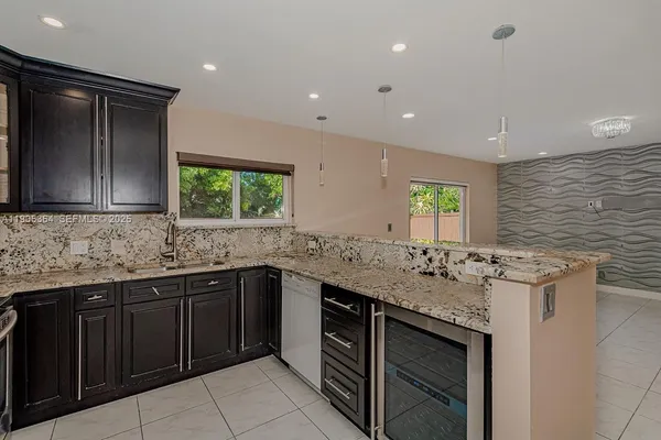 $3,500 | 401 Southwest 76th Terrace, North Lauderdale, FL 33068