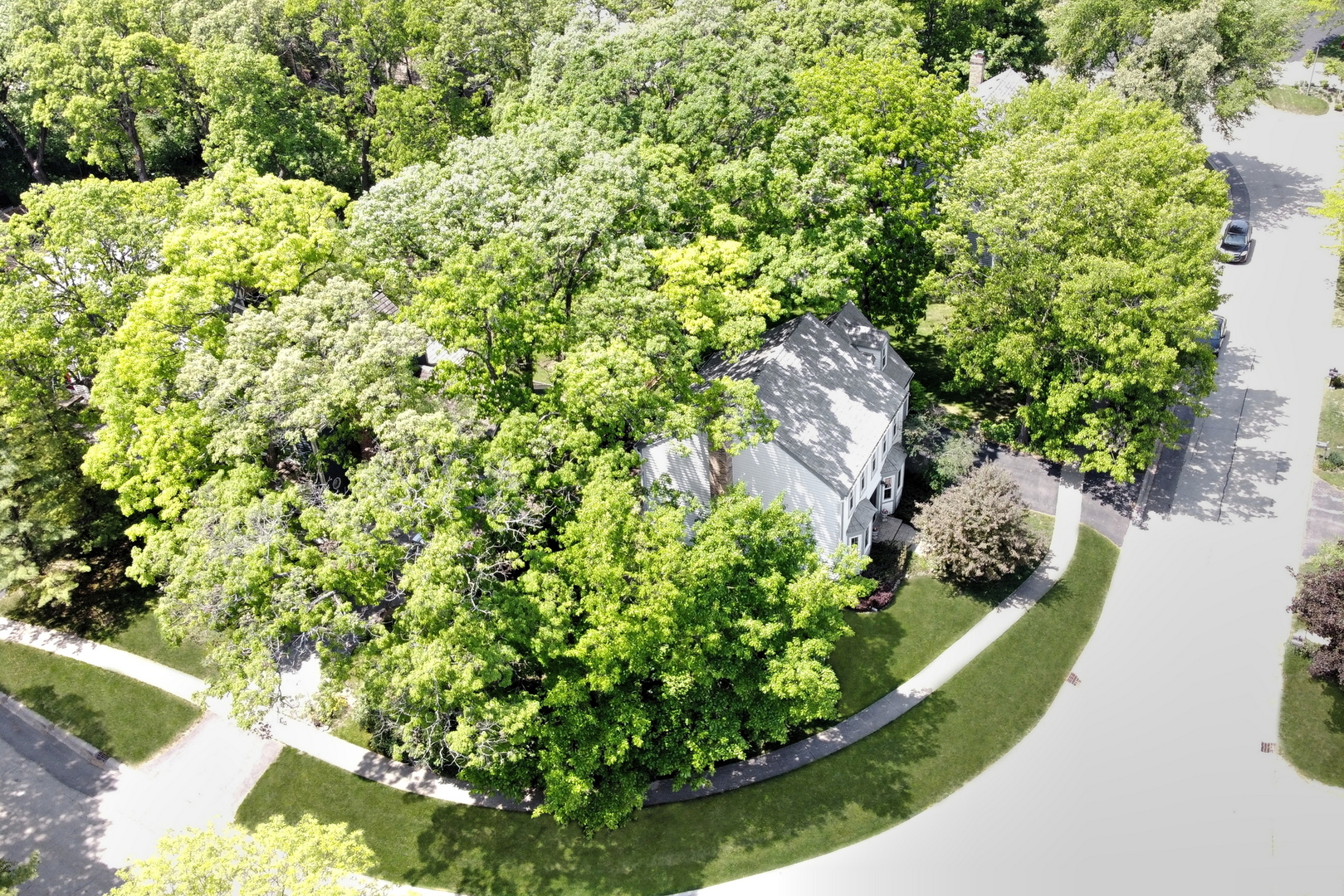 310 Concord Square Gurnee, IL 60031 - Photo 42 of 46 a view of a garden with plants