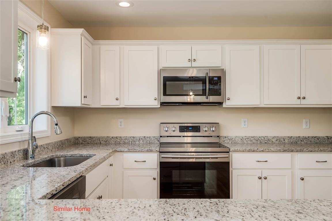 18 Maple Street Rochester, NH 03867 - Photo 1 of 6