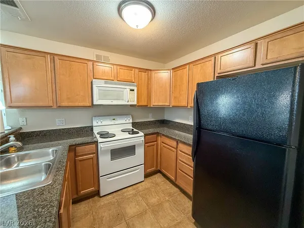 $1,506 | 3145 East Flamingo Road, Unit 2080, Las Vegas, NV 89121