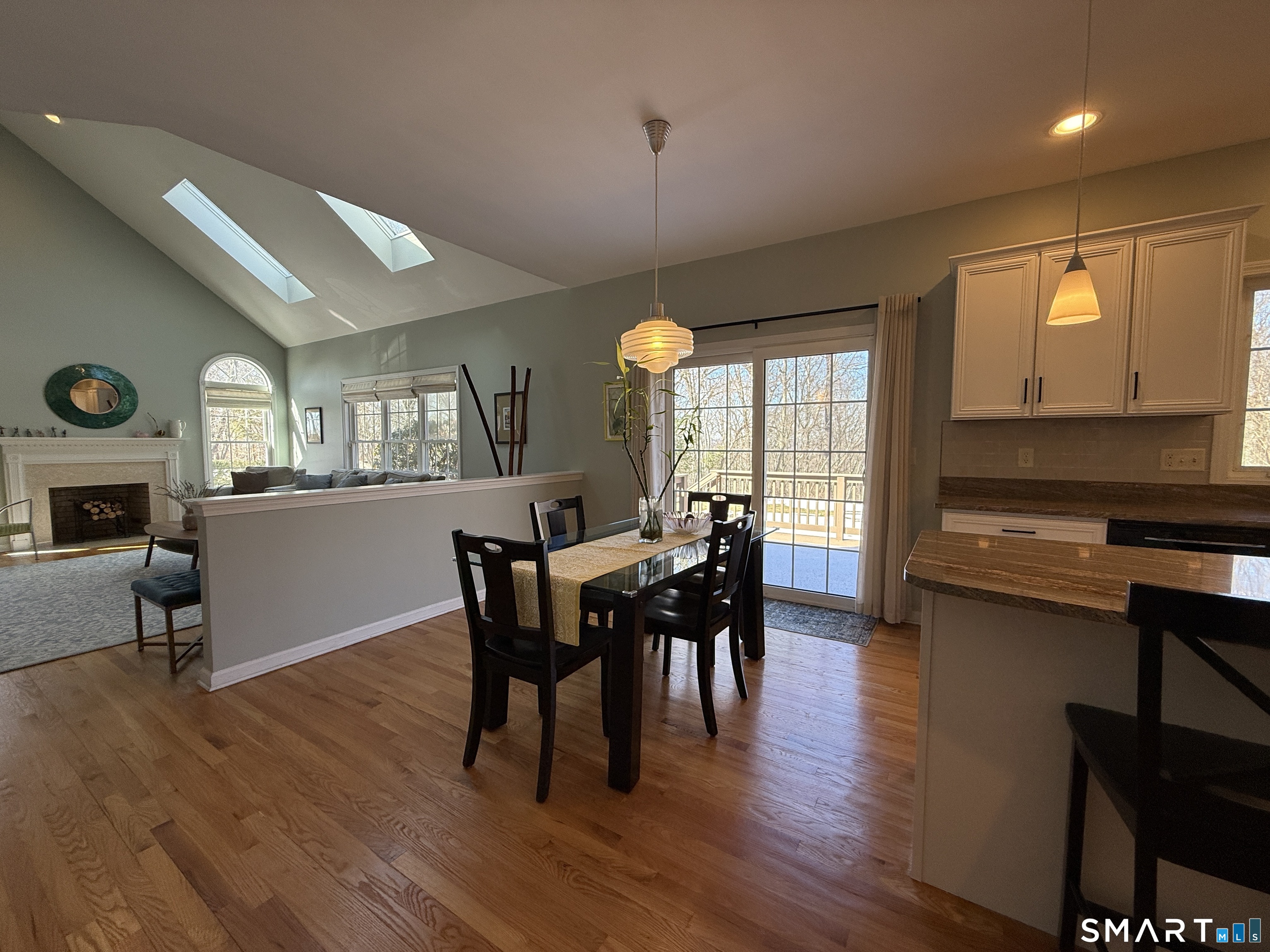 36 Country Lane Bethany, CT 06524 - Photo 13 of 39