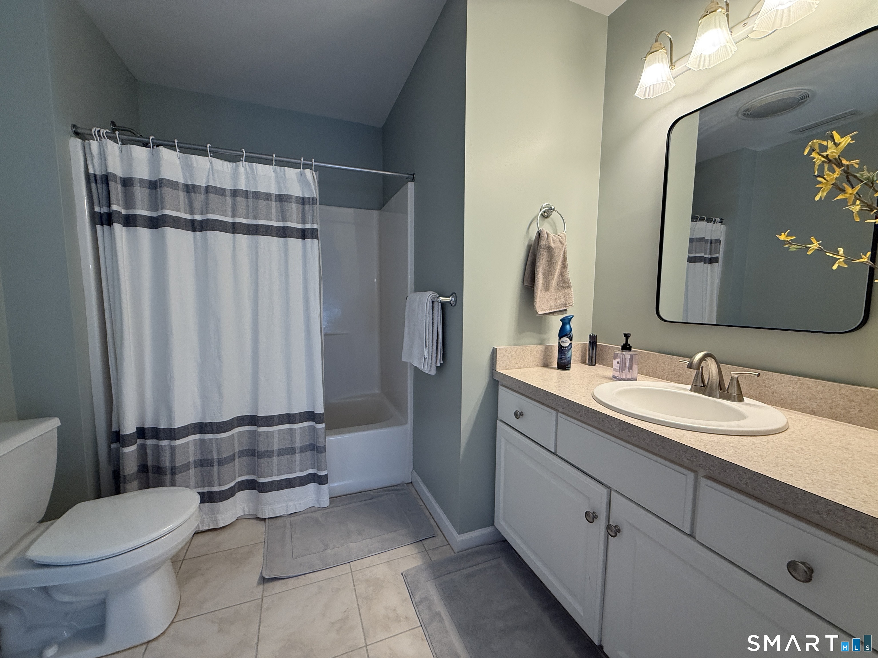 36 Country Lane Bethany, CT 06524 - Photo 20 of 39