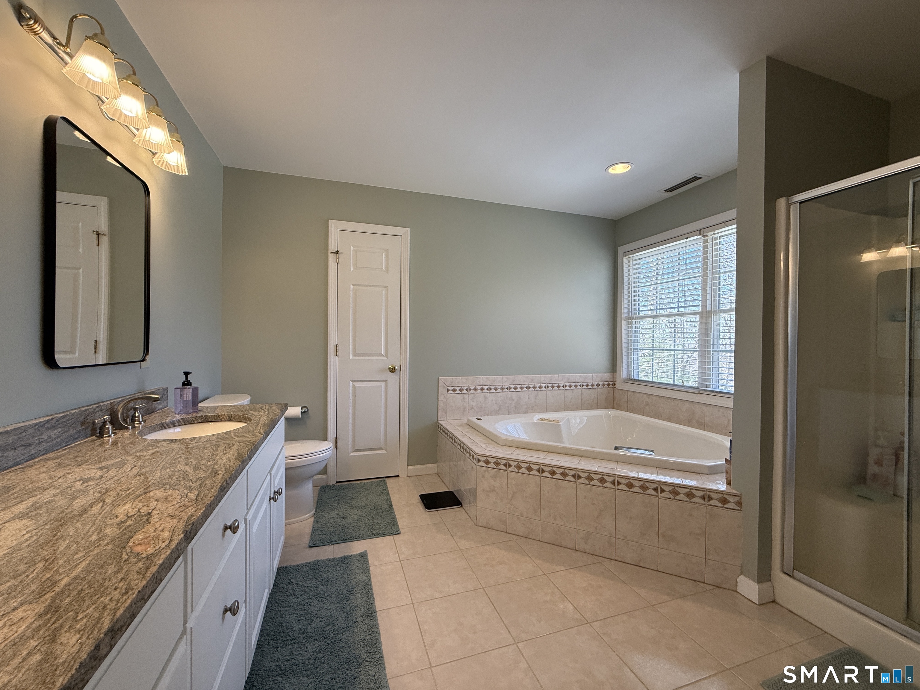 36 Country Lane Bethany, CT 06524 - Photo 30 of 39