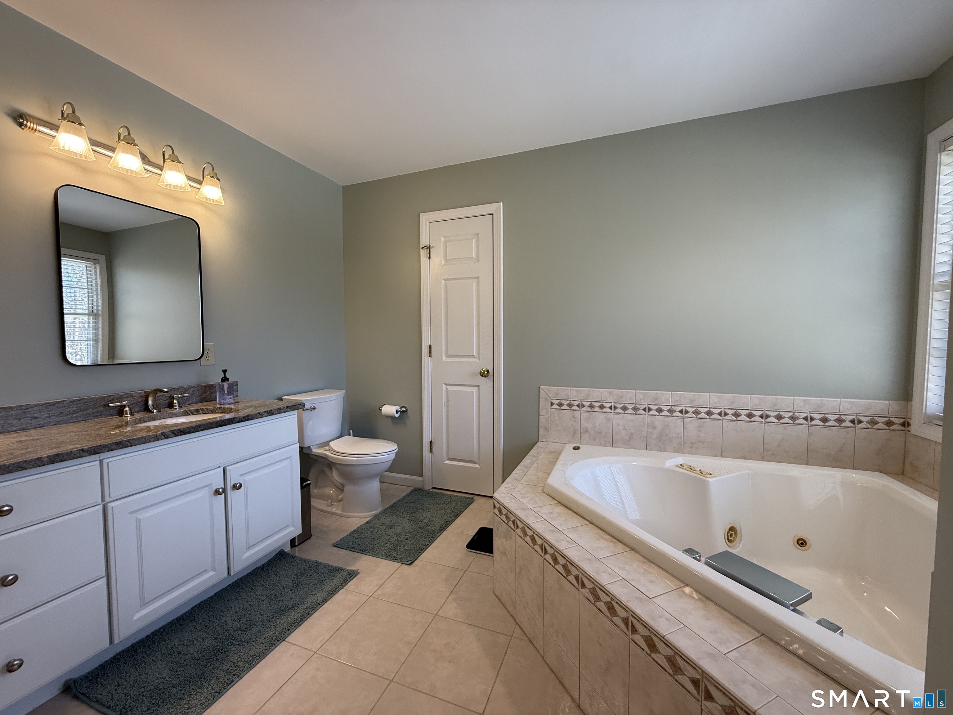 36 Country Lane Bethany, CT 06524 - Photo 31 of 39