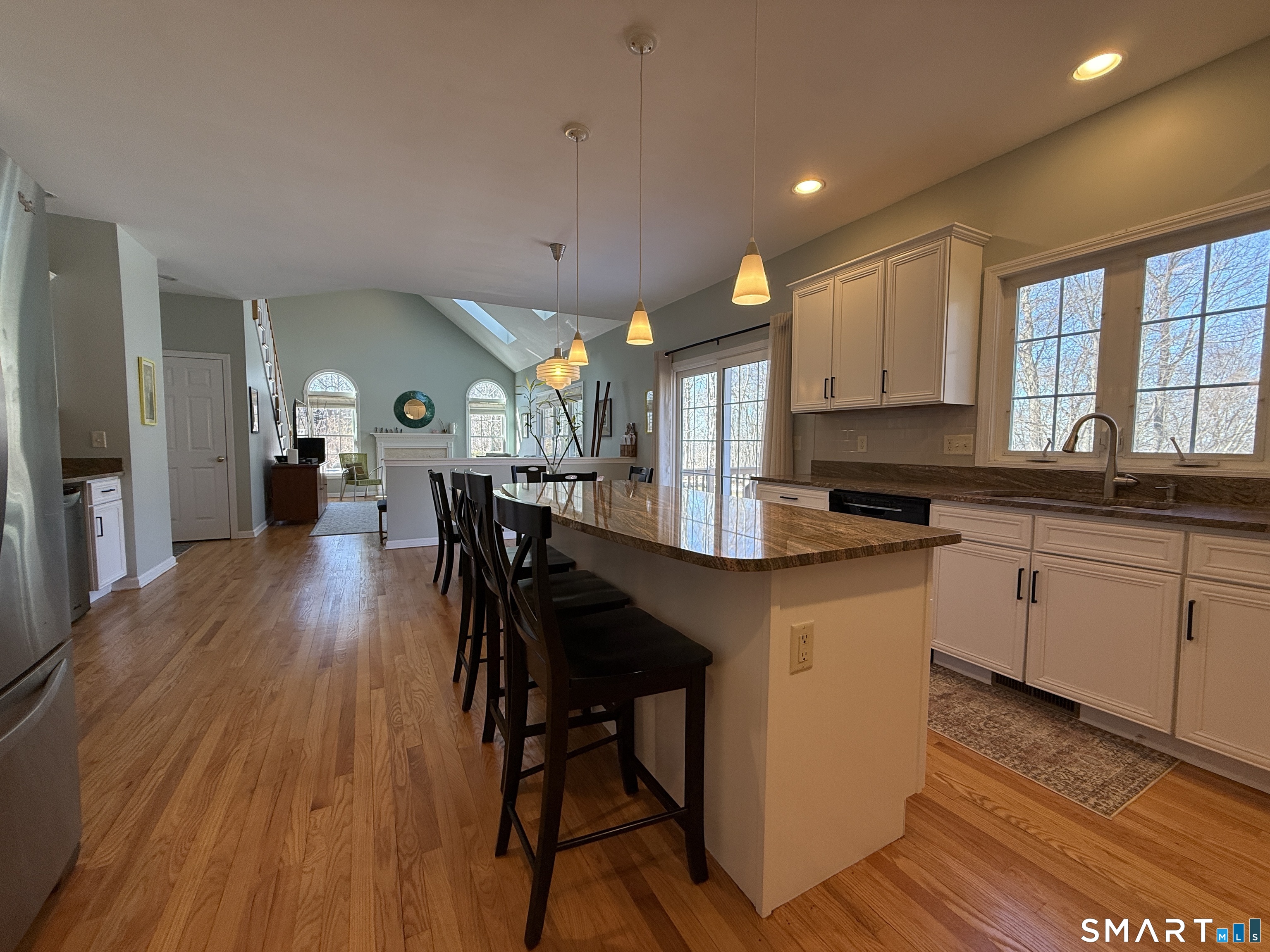 36 Country Lane Bethany, CT 06524 - Photo 9 of 39