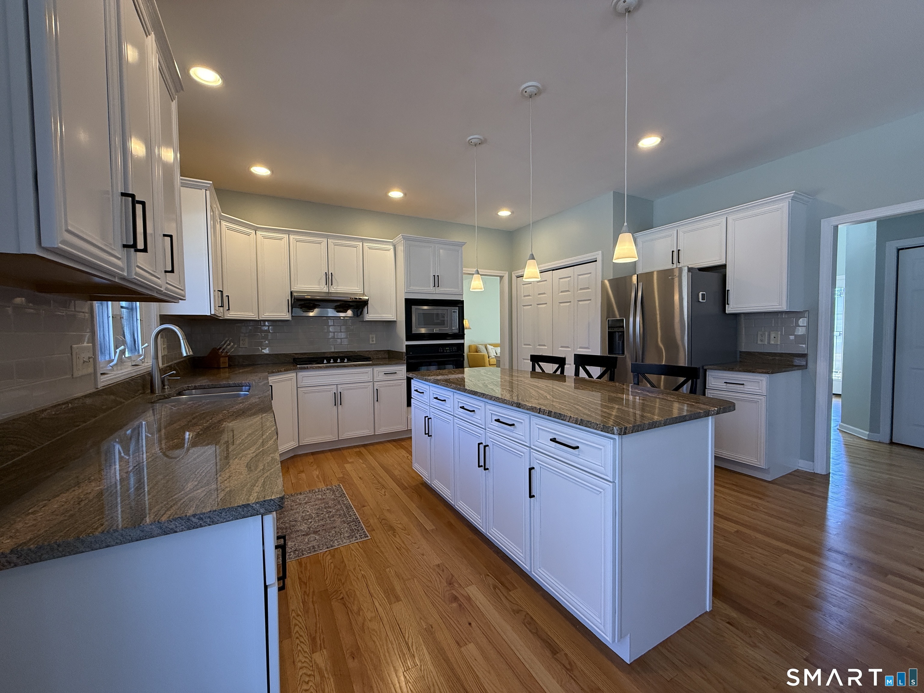 36 Country Lane Bethany, CT 06524 - Photo 10 of 39