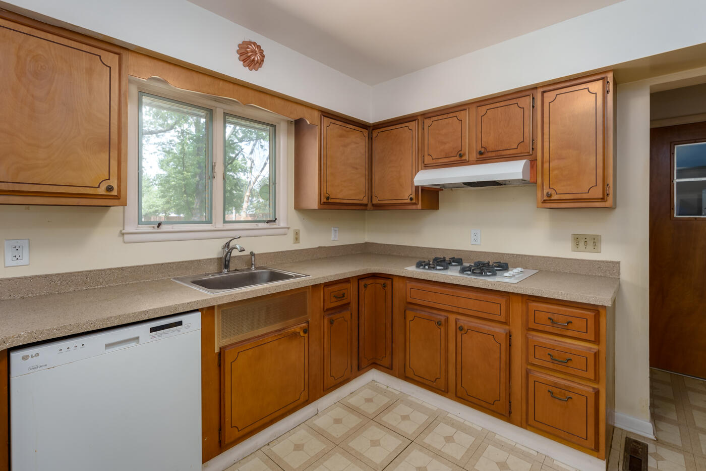 4208 Romence Road Portage, MI 49024 - Photo 9 of 35 Romence_Rd_4208_Portage_49024-8