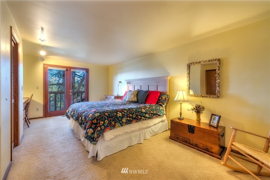 4109 R Avenue Anacortes, WA 98221 - Photo 8 of 21 Gallery Image 8