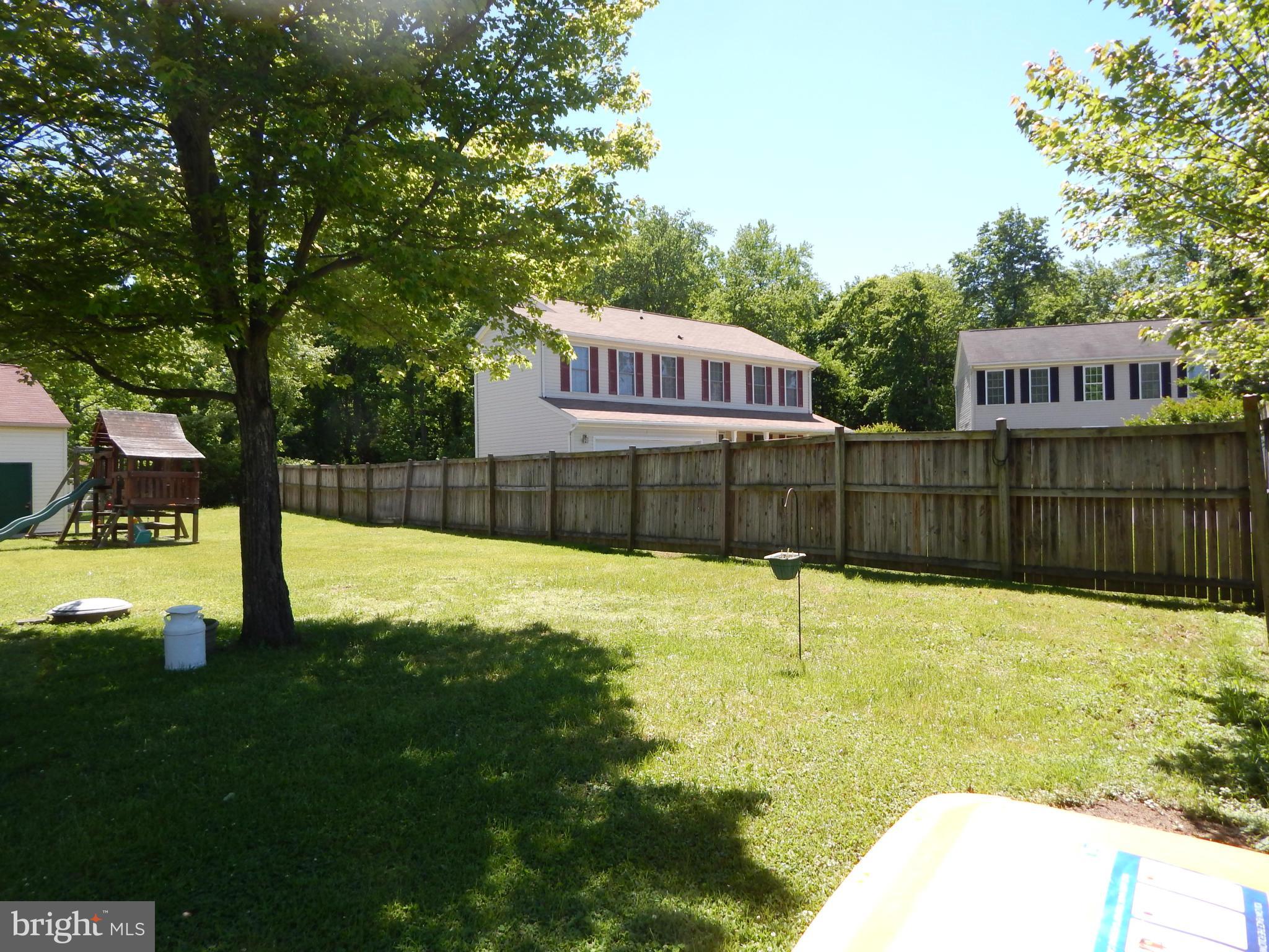1207 Shesley Road Mayo, MD 21037 - Photo 4 of 30 Rear corner from #1207