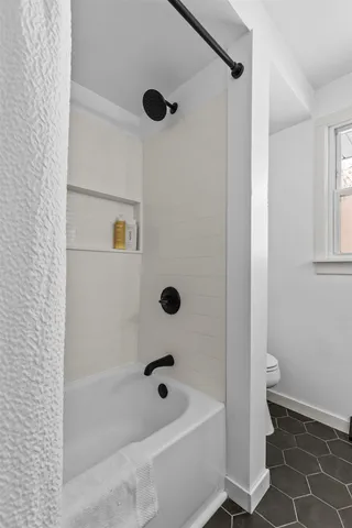 $299,900 | 1018 West Parkway Boulevard, Appleton, WI 54914