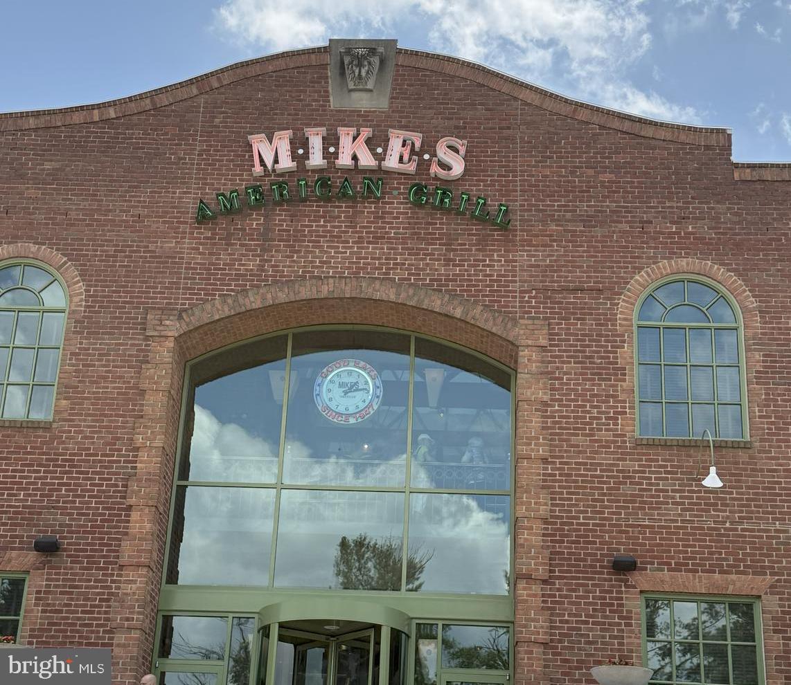 7403 Bath Street Springfield, VA 22150 - Photo 55 of 60 MIKES AMERICAN GRILL (1 MILE)
