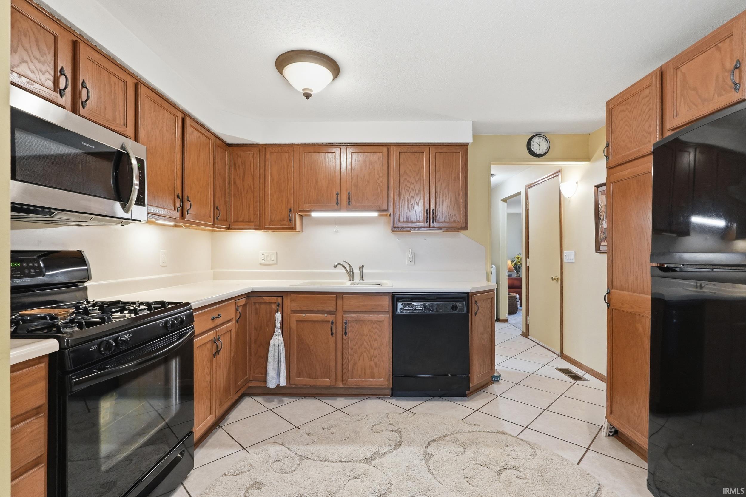 3626 Colorado Court Fort Wayne, IN 46815 - Photo 10 of 36
