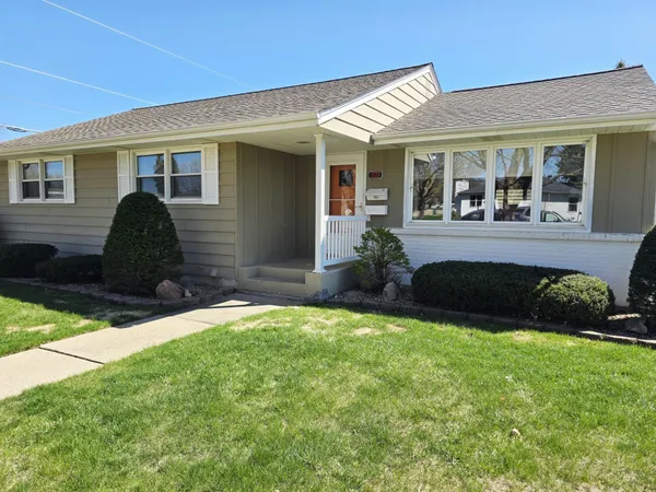 $259,900 | 1920 3rd Avenue Southeast, Austin, MN 55912