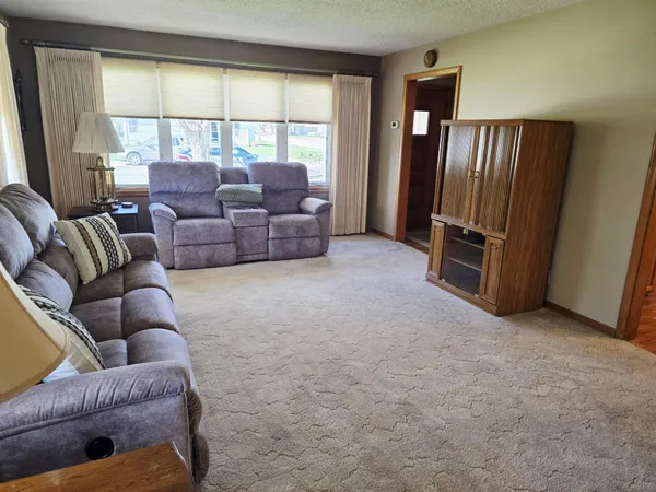 $259,900 | 1920 3rd Avenue Southeast, Austin, MN 55912