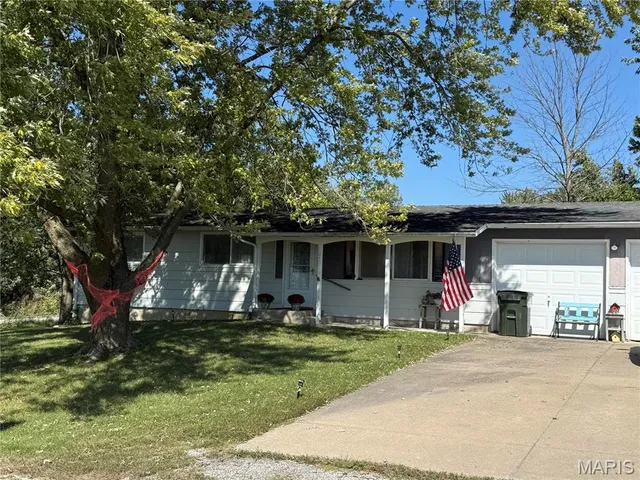 $129,000 | 107 West Plumlee Street, La Plata, MO 63549