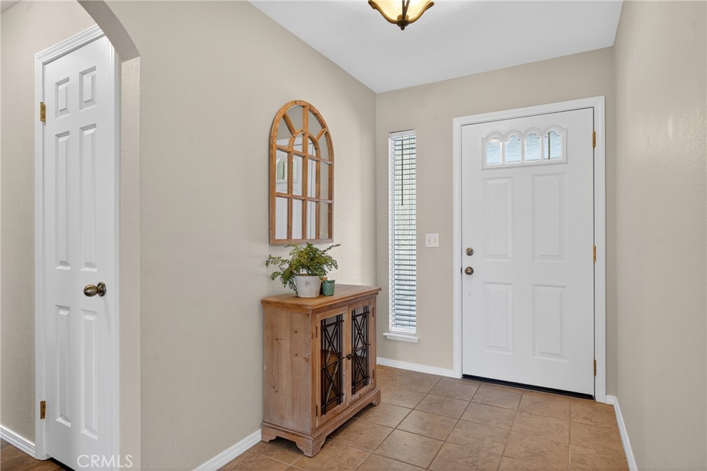 2097 Fallbrook Court Paso Robles, CA 93446 - Photo 5 of 65