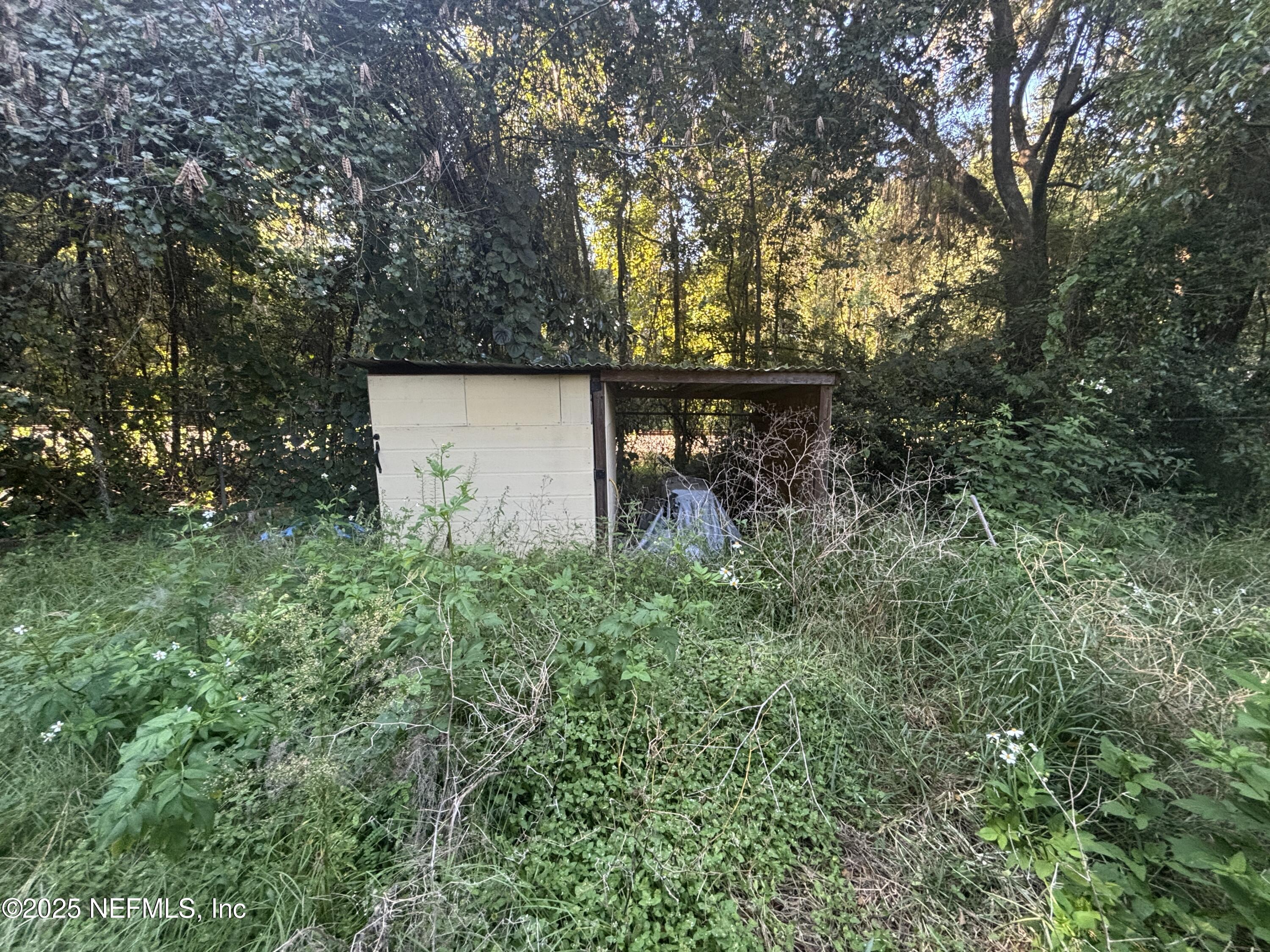 86011 John Street Yulee, FL 32097 - Photo 16 of 18 a view of a outdoor space