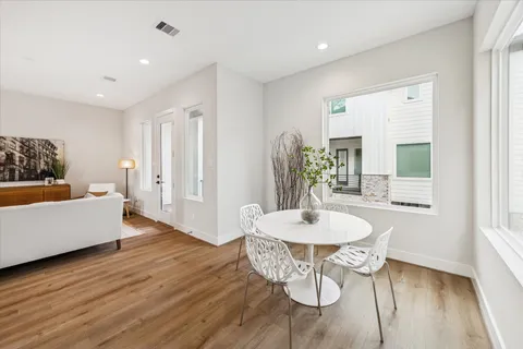 $379,900 | 526 Janisch Road, Houston, TX 77018