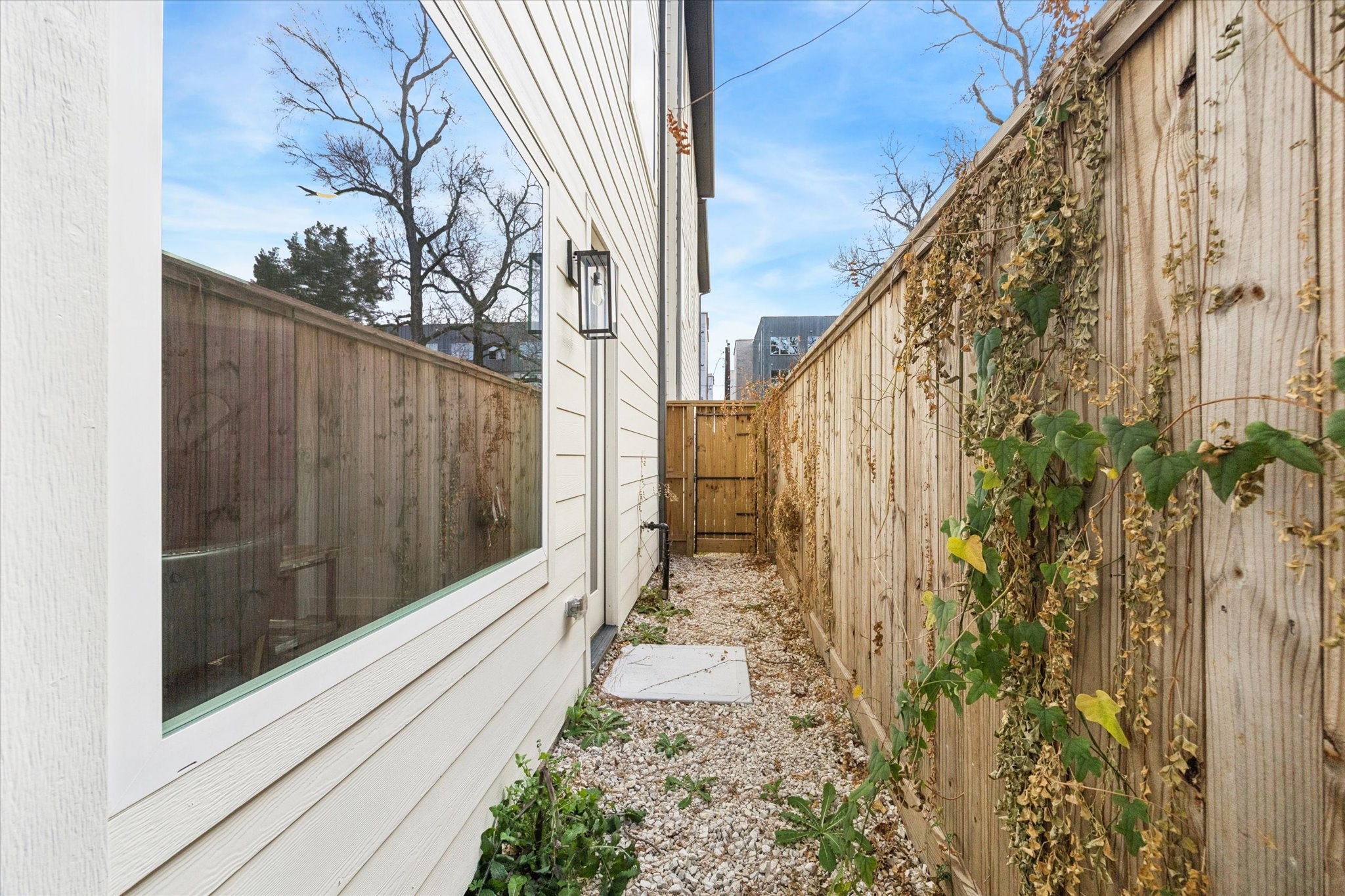 526 Janisch Road Houston, TX 77018 - Photo 27 of 34 a view of a pathway of a building