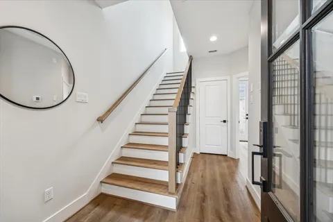 $379,900 | 526 Janisch Road, Houston, TX 77018