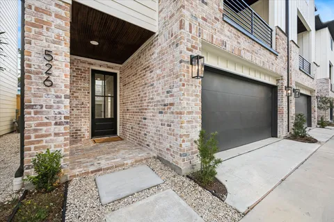$379,900 | 526 Janisch Road, Houston, TX 77018