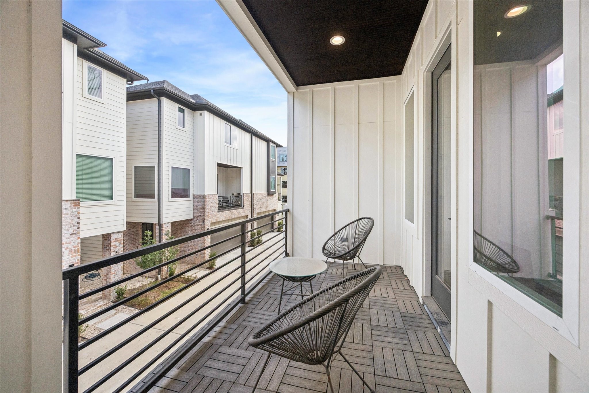 526 Janisch Road Houston, TX 77018 - Photo 5 of 34 a view of a balcony with chairs