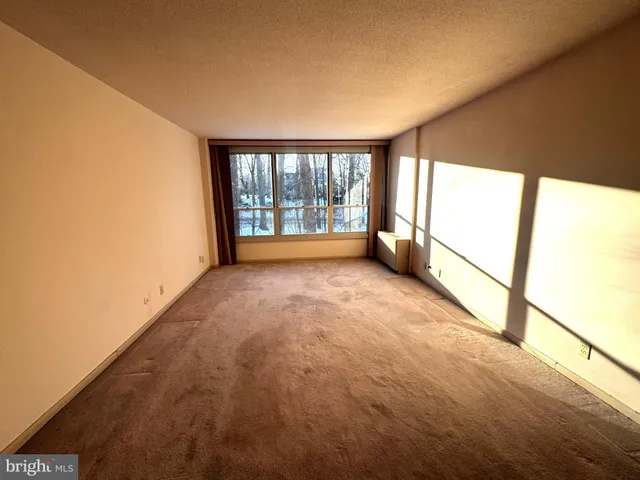 $185,000 | 1001 City Avenue, Unit EE423, Wynnewood, PA 19096