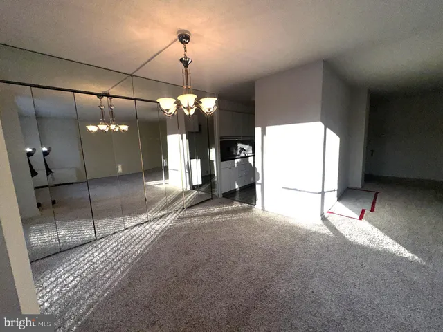 $185,000 | 1001 City Avenue, Unit EE423, Wynnewood, PA 19096