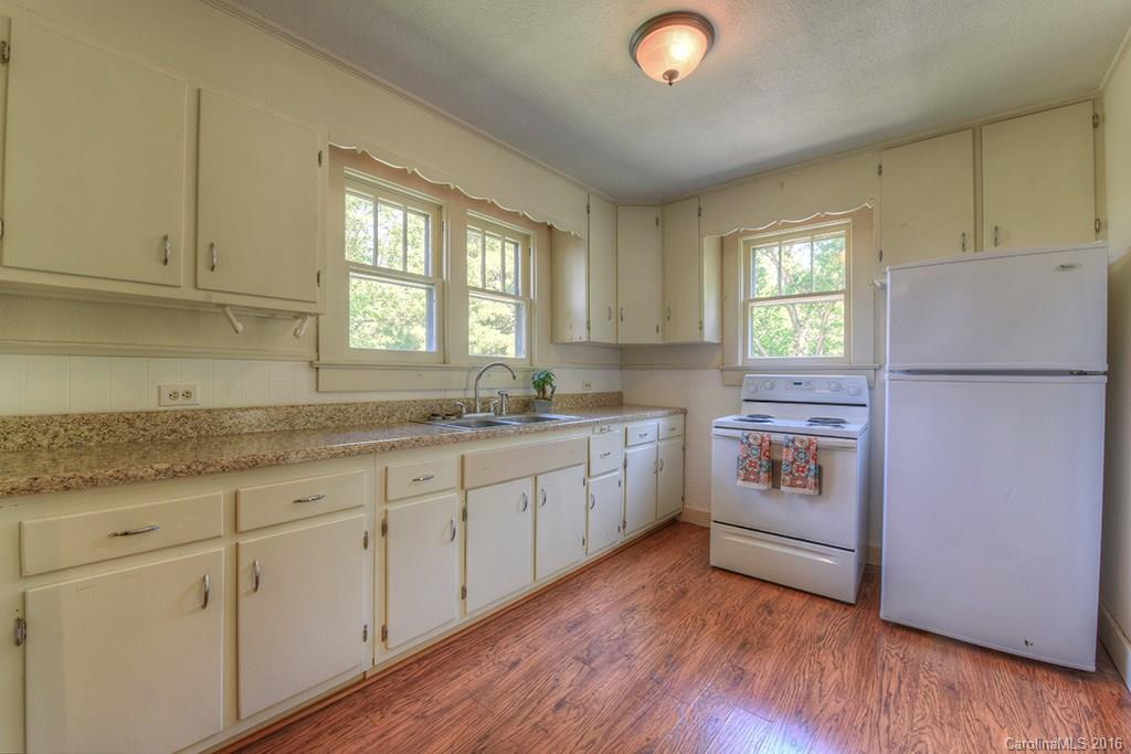 75 Spring Street Canton, NC 28716 - Photo 10 of 23 Gallery Image 10