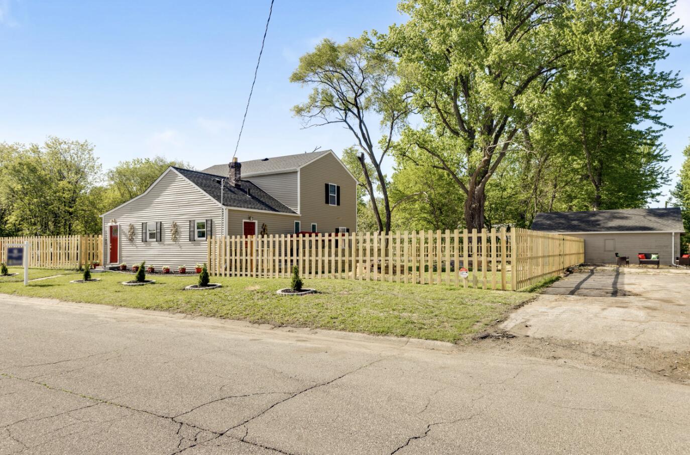 1181 Porter Street Gary, IN 46404 - Photo 5 of 41 1374x906