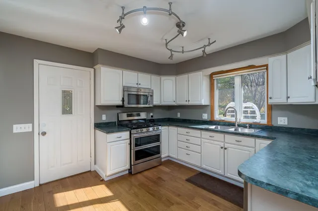 $359,900 | 451 Forest Lane, North Mankato, MN 56003