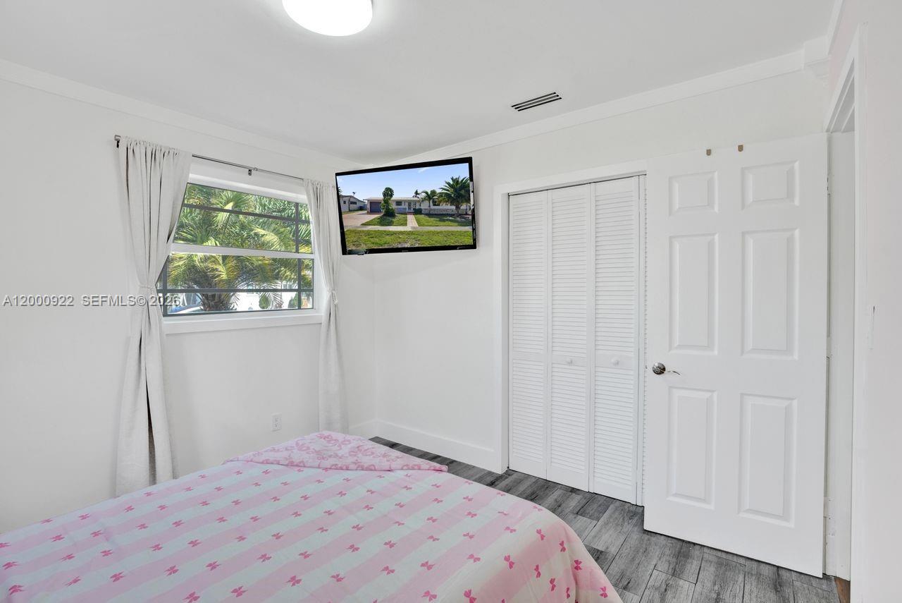 17501 Northwest 85th Avenue Hialeah, FL 33015 - Photo 23 of 63