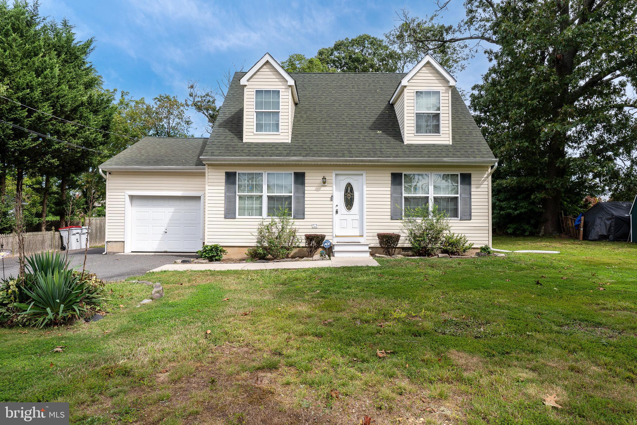 954 East Walnut Road Vineland, NJ 08360 - Photo 1 of 33