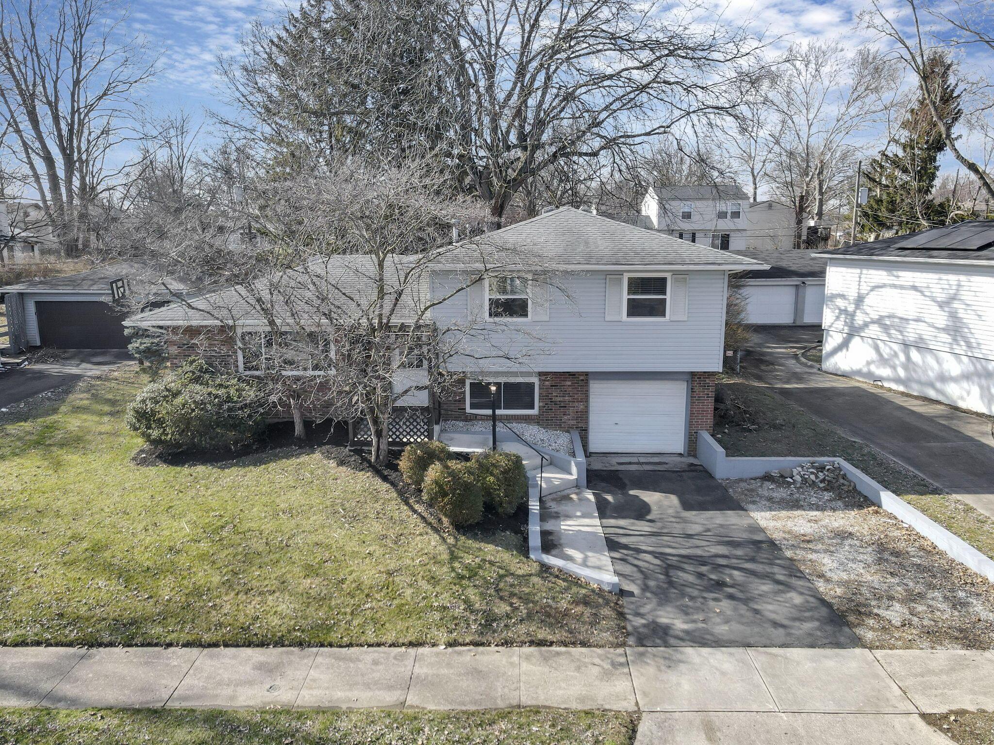 2925 Renfro Road Columbus, OH 43232 - Photo 48 of 53 46-web-or-mls-DJI_0081