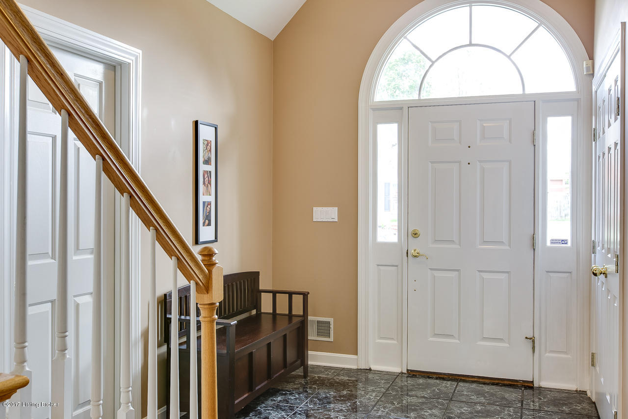 1414 Twin Ridge Road Louisville, KY 40242 - Photo 5 of 34 Foyer