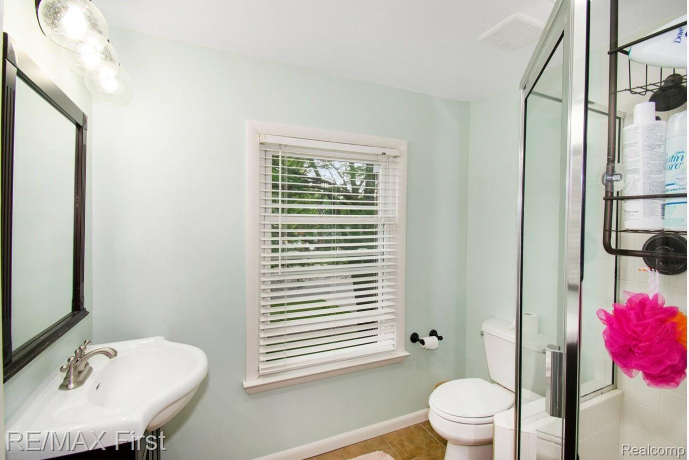 1420 Oxford Road Grosse Pointe, MI 48236 - Photo 25 of 34 A908FC0A-BF34-4F5D-A001-A3A5882F85ED.jpeg