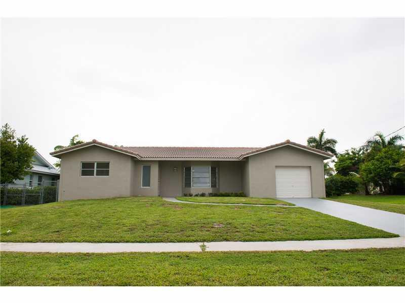 211 Oregon Lane Boca Raton, FL 33487 - Photo 1 of 14 Exterior Front